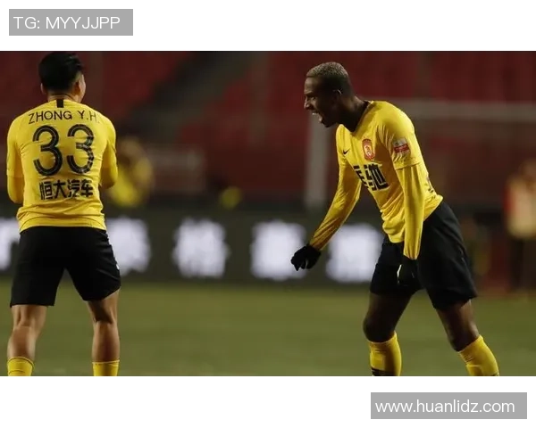 图尔与朗斯激战正酣比分悬念迭起引发球迷热议