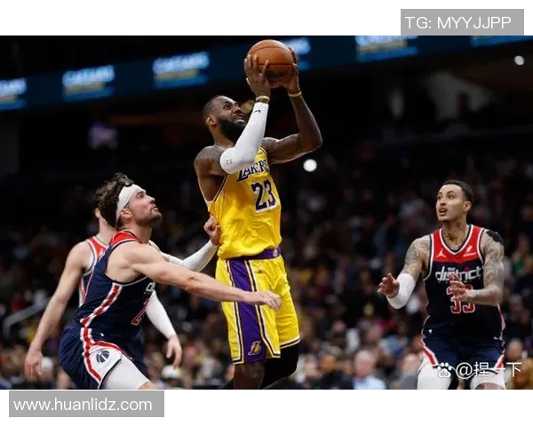 热火与湖人激战四场直播回顾精彩瞬间与赛后分析