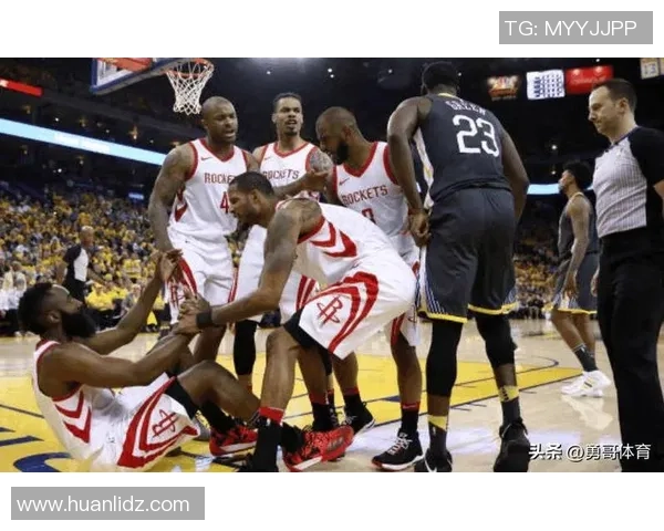 火箭队与勇士队精彩对决回顾10月18日比赛录像全程回放