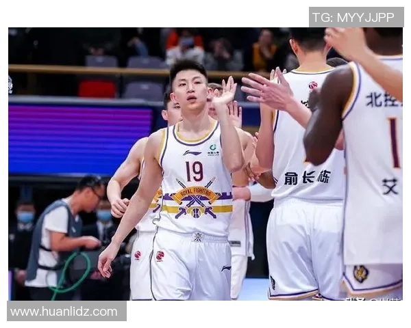 刘晓宇的篮球之路从青涩少年到职业赛场的辉煌历程与奋斗故事