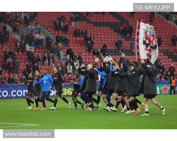 弗赖堡主场迎战勒沃库森期待精彩对决与进球盛宴 弗赖堡主场迎战勒沃库森期待精彩对决与进球盛宴