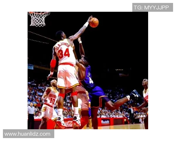 艾尔杰弗森与霍华德的巅峰对决谁能笑到最后解析两位巨星的篮球传奇